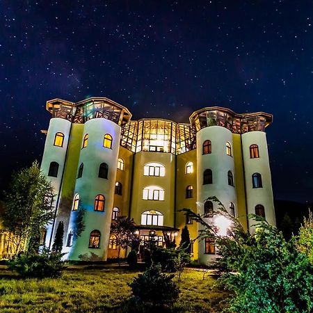 فندق Castelul De Vis Petroşani المظهر الخارجي الصورة