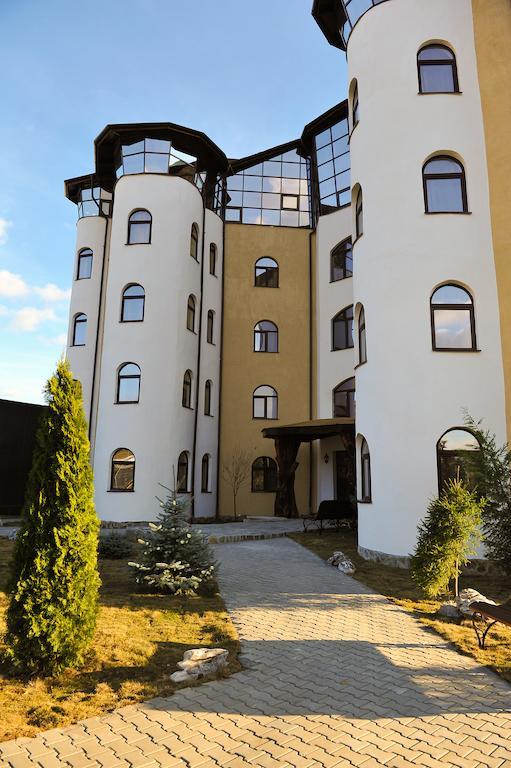 فندق Castelul De Vis Petroşani المظهر الخارجي الصورة