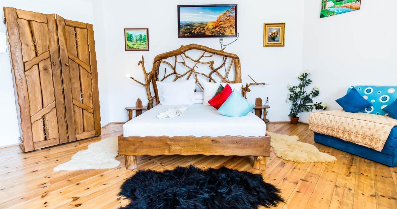 فندق Castelul De Vis Petroşani المظهر الخارجي الصورة