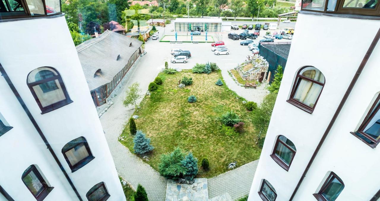 فندق Castelul De Vis Petroşani المظهر الخارجي الصورة